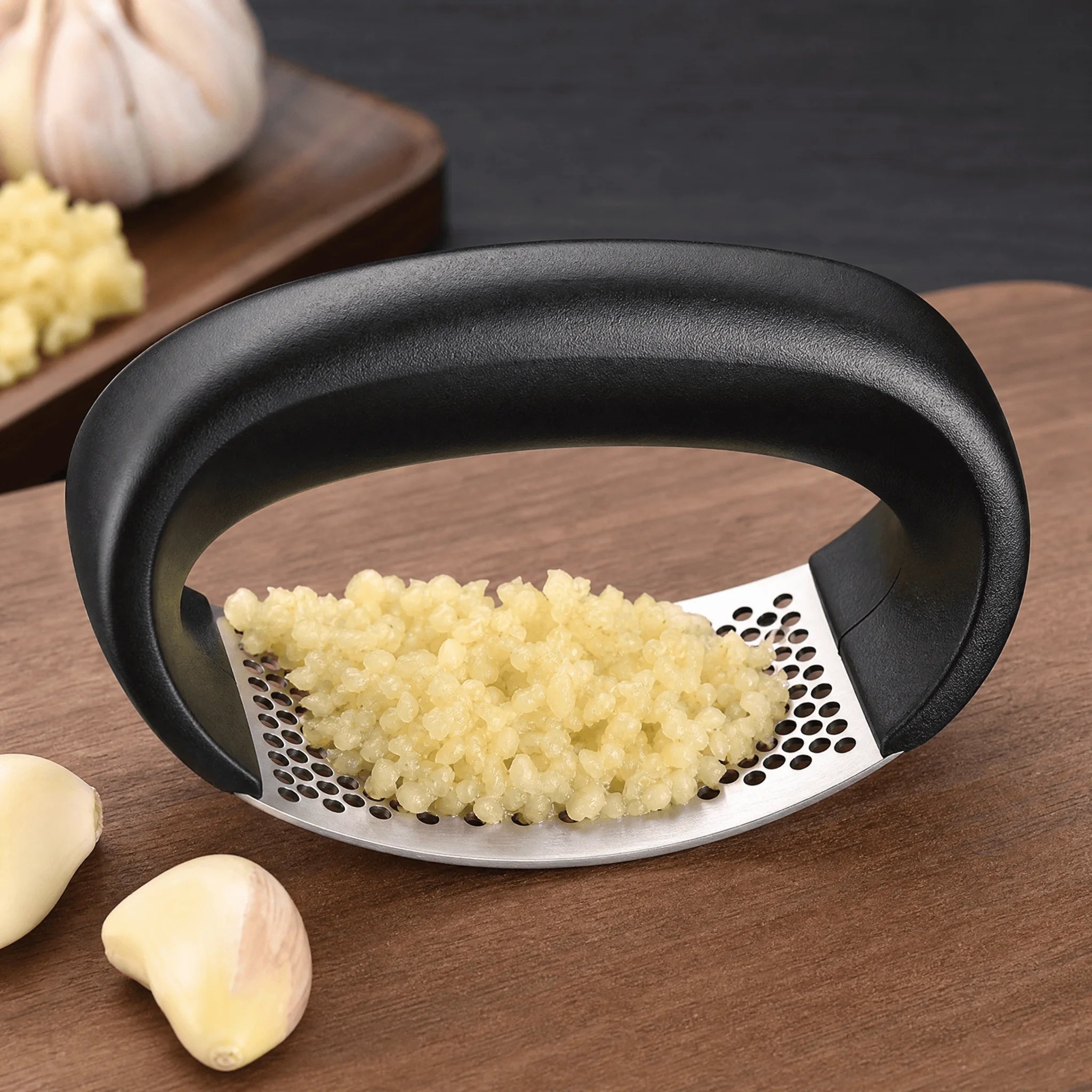 Stainless Steel Garlic Press, Curved Rocking Garlic Mincer Kitchen Gadget